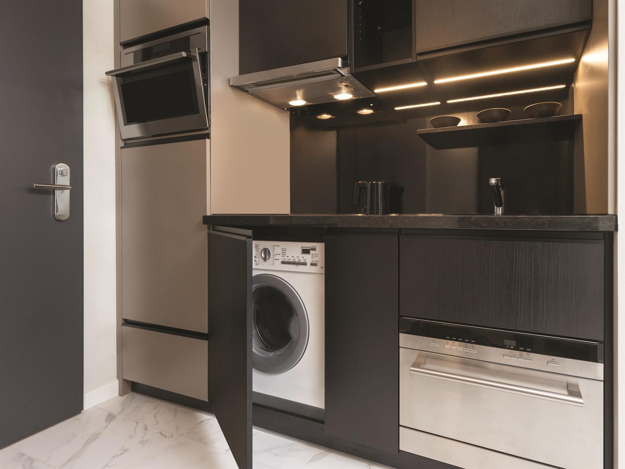 Adina Frankfurt Aparthotel 4*