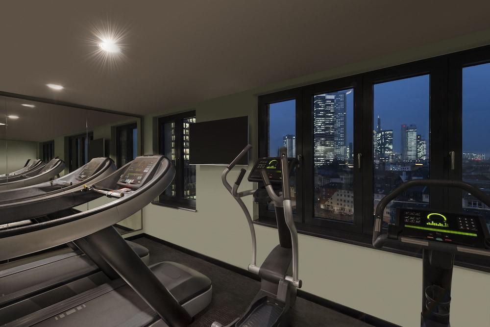 Adina Frankfurt Aparthotel 4*