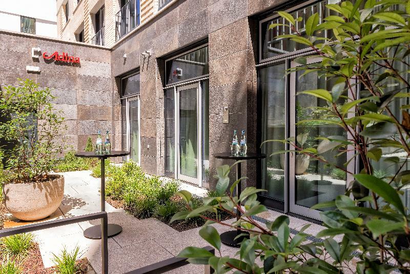 Adina Frankfurt Aparthotel 4*