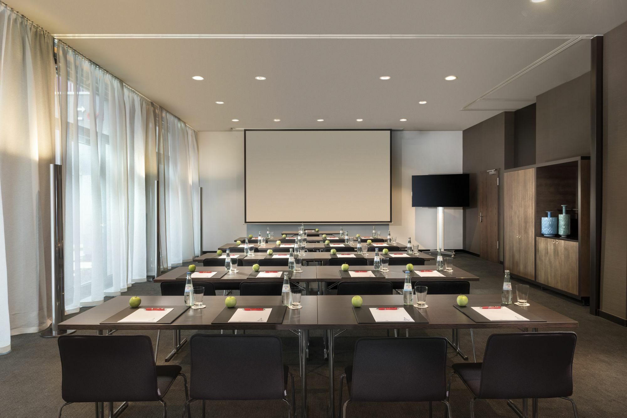 Adina Frankfurt Aparthotel